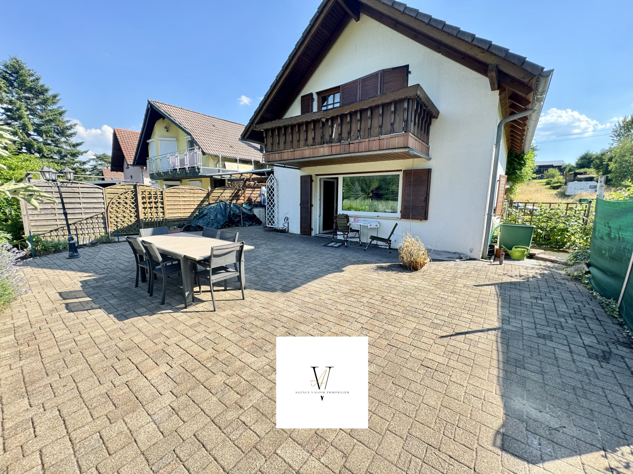HOLVING - Au bord de l’étang de Hirbach ! Maison mitoyenne de 135m2 - 3 chambres et dressing