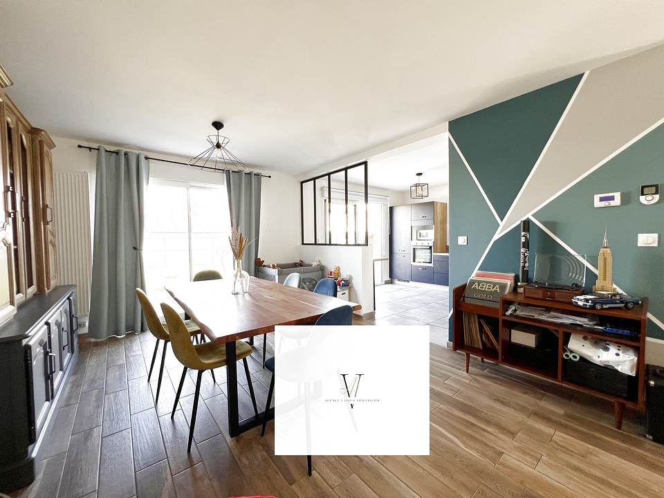 À VENDRE, MAISON INDIVIDUELLE, F6, CHARLY ORADOUR