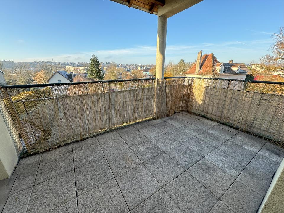 Sarreguemines - F3 de 74m2 + terrasse 9m2 vue dégagée