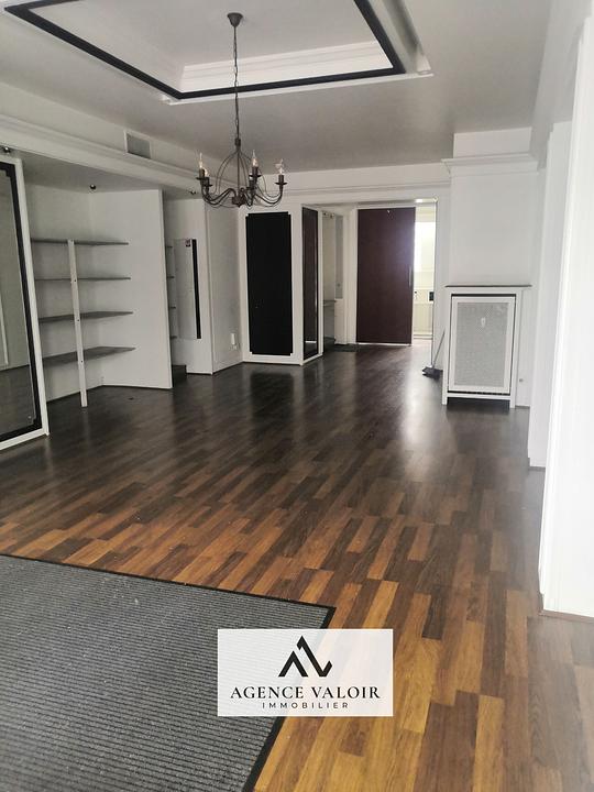 SARREGUEMINES - Rue des Généraux Crémer - Local commercial libre 70m2 en RDC