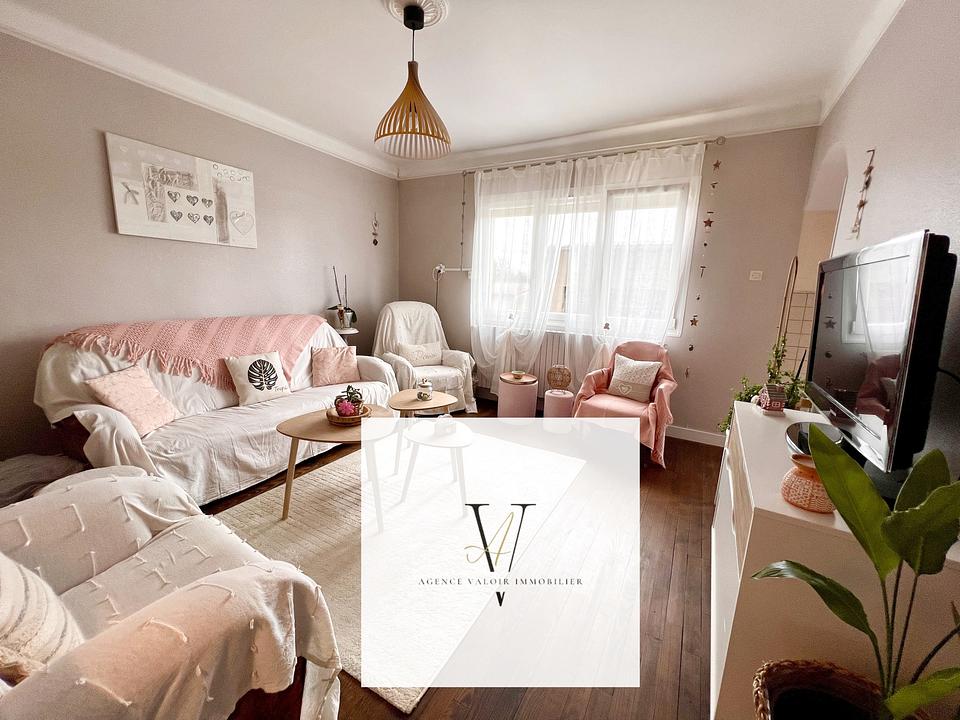 A vendre Maison 5 pièces   BOUSSE
